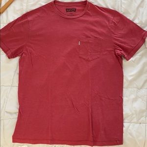 Faded cotton/polyester Levi’s comfy shirt